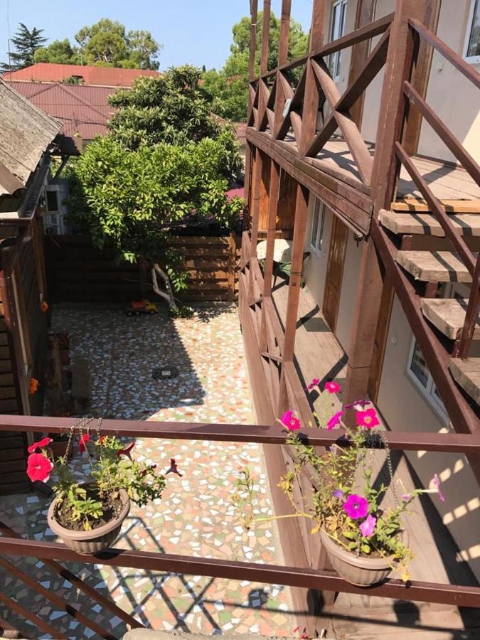 Gostevoy Dom Samir Hotel Gagra Bagian luar foto